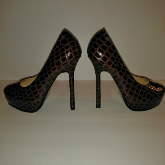 NWOT YSL platform pumps heels 👠 - Picture 5 of 8